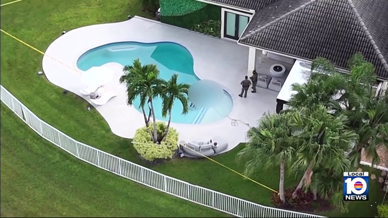 Body found floating in pool of Weston home